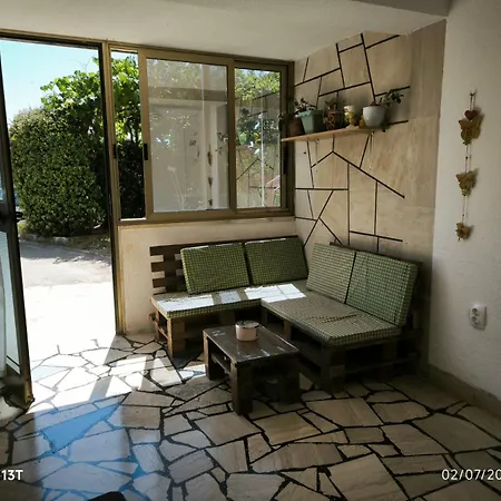 Ameli Apartment *